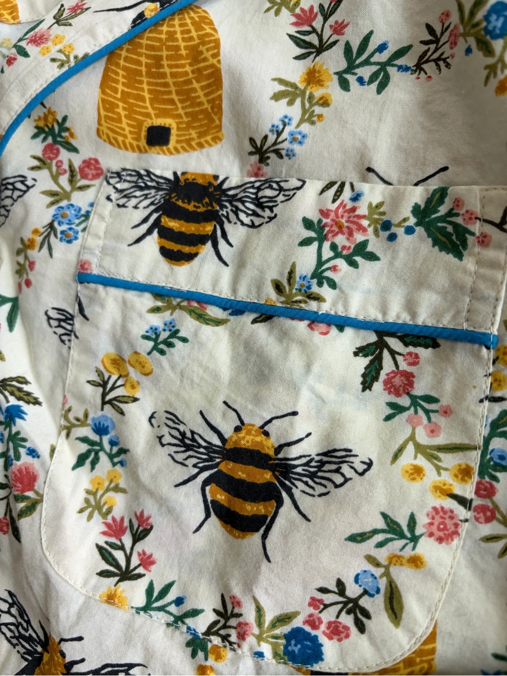 Printfresh Bee & Beehive Short Pajama Set - Picture 3 of 3